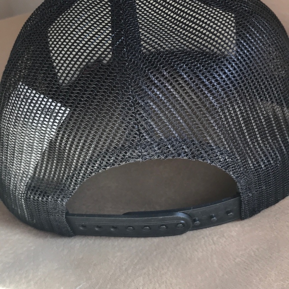 Volcom Hat - Picture 3 of 3